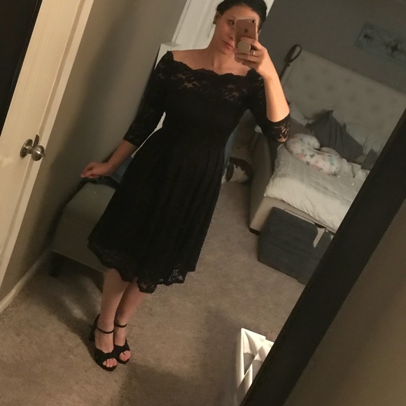 Lace off the shoulder dress - Picture 3 of 6